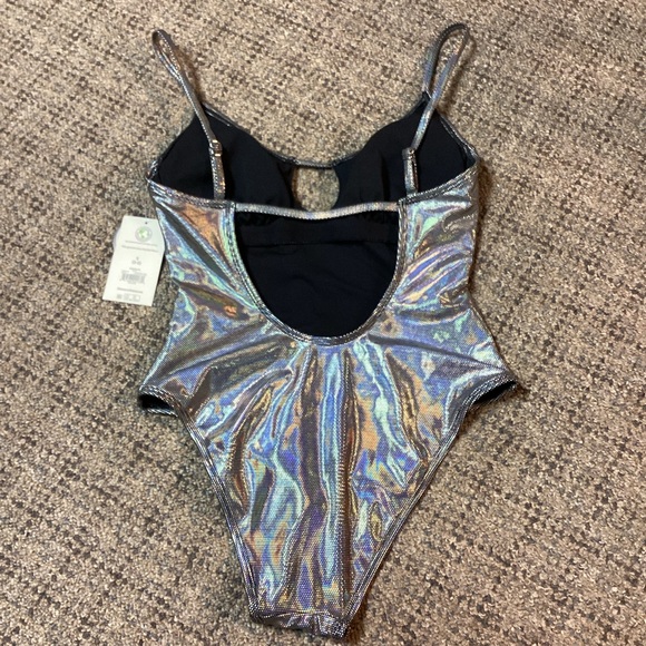 No Boundaries Silver Holographic Dot One Piece Cheeky Swim Suit Size Small 3-5 - Picture 3 of 7